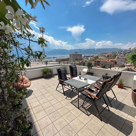 105M2 Penthouse Sea View Rijeka With Free Garage Parking Apartment Luaran gambar