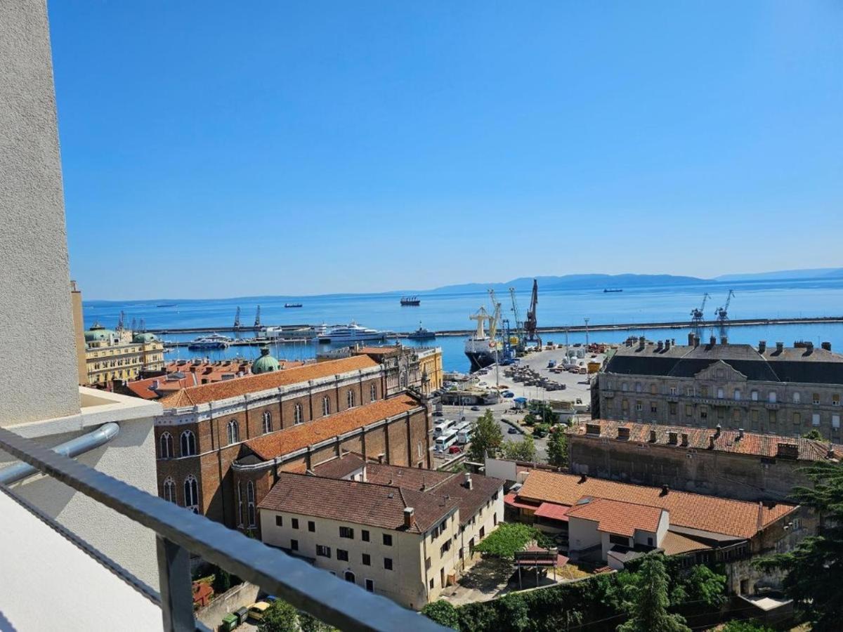 105M2 Penthouse Sea View Rijeka With Free Garage Parking Apartment Luaran gambar
